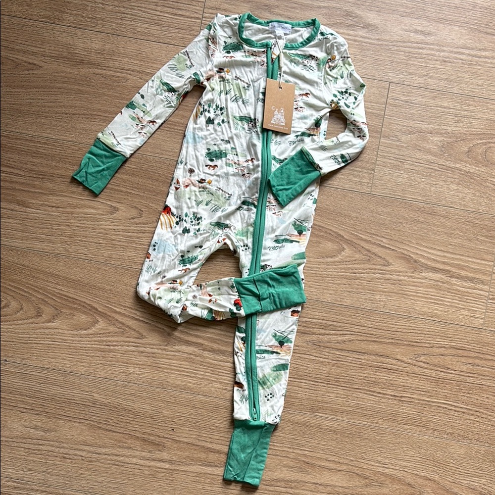 Angel Dear Scenic Farm Print 2-Way Zipper Pajama Sz 18-24